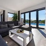 Luxury Wonder Heated Pool 32 M2 Sea View *