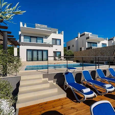 Luxury Wonder Heated Pool 32 M2 Sea View * Maslenica