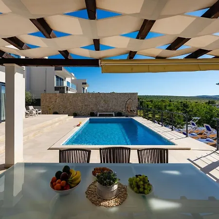 Luxury Wonder Heated Pool 32 M2 Sea View Maslenica
