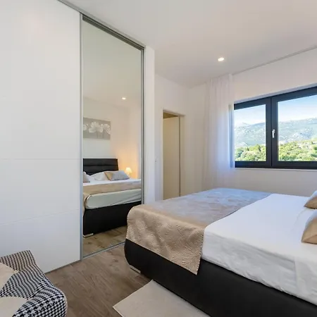 Luxury Wonder Heated Pool 32 M2 Sea View * 马斯莱尼察
