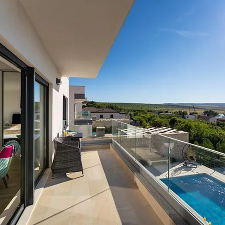 Villa Luxury Wonder Heated Pool 32 M2 Sea View Maslenica