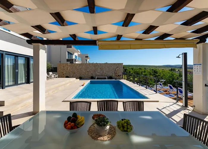 Luxury Wonder Heated Pool 32 M2 Sea View Maslenica