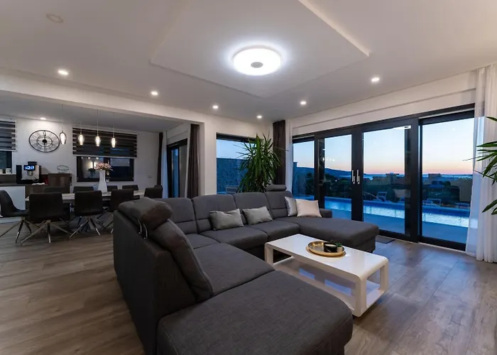 Luxury Wonder Heated Pool 32 M2 Sea View