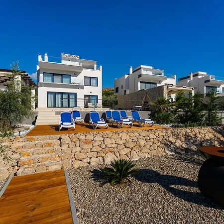 Luxury Wonder Heated Pool 32 M2 Sea View Vila