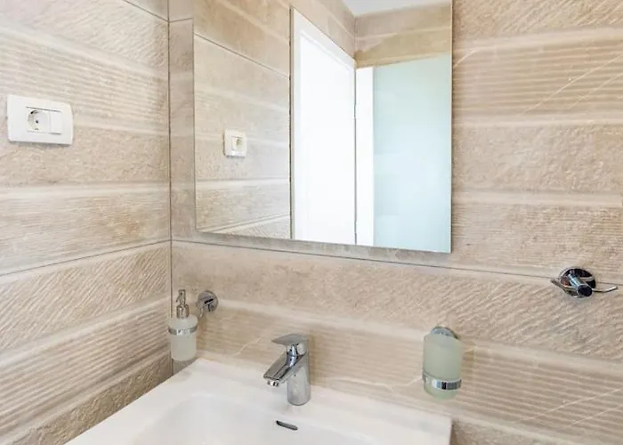Luxury Wonder Heated Pool 32 M2 Sea View * Maslenica